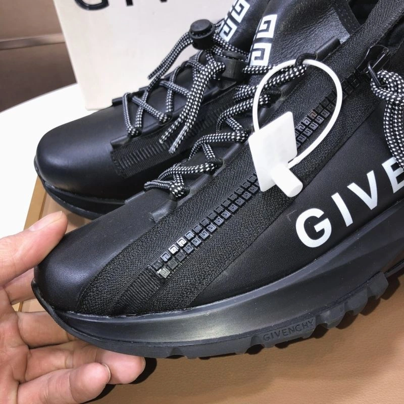 Gxvxnchy Sneakers Sleek 154929