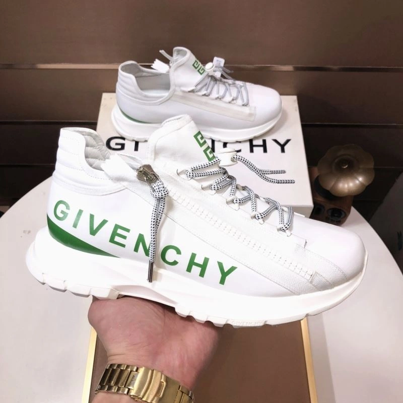Gxvxnchy Sneakers Cozy 154935