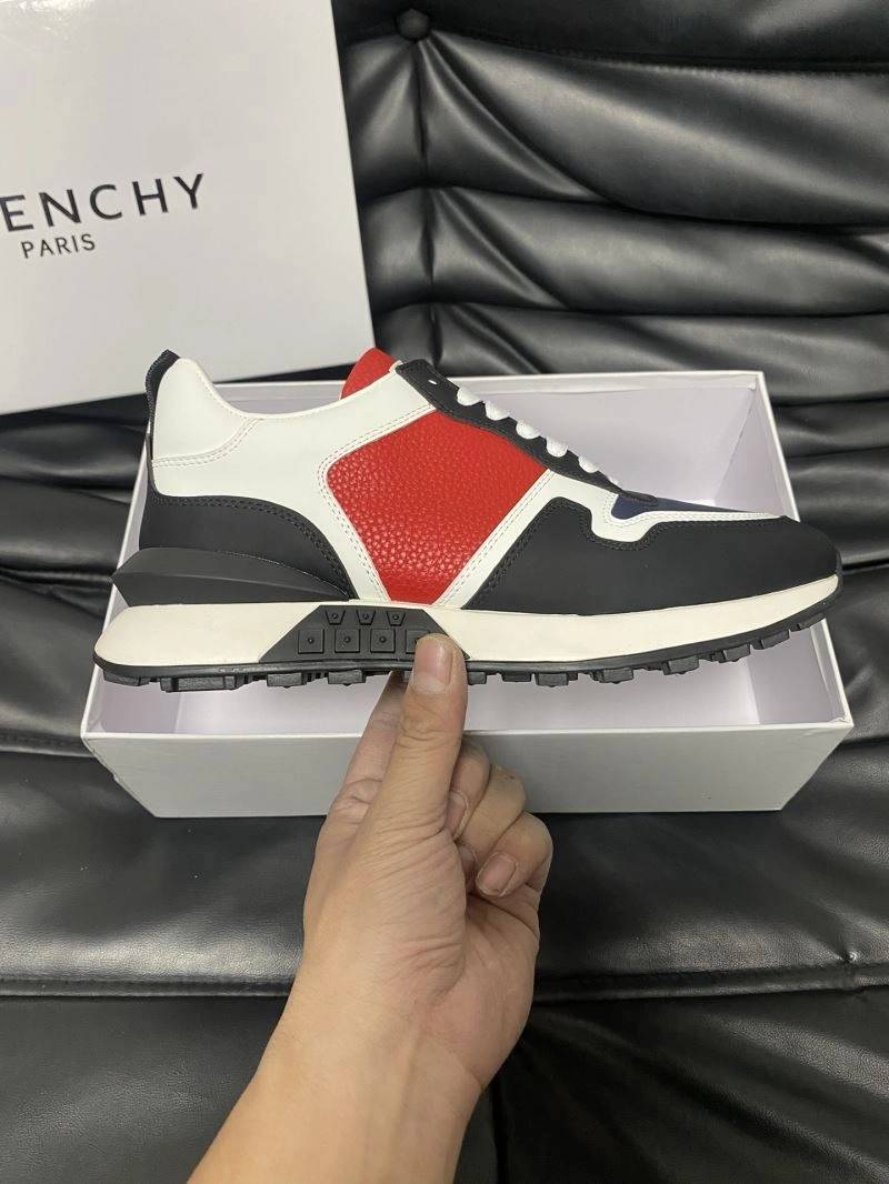DailyWear Gxvxnchy Sneakers 154926