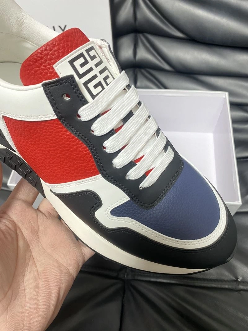 DailyWear Gxvxnchy Sneakers 154926