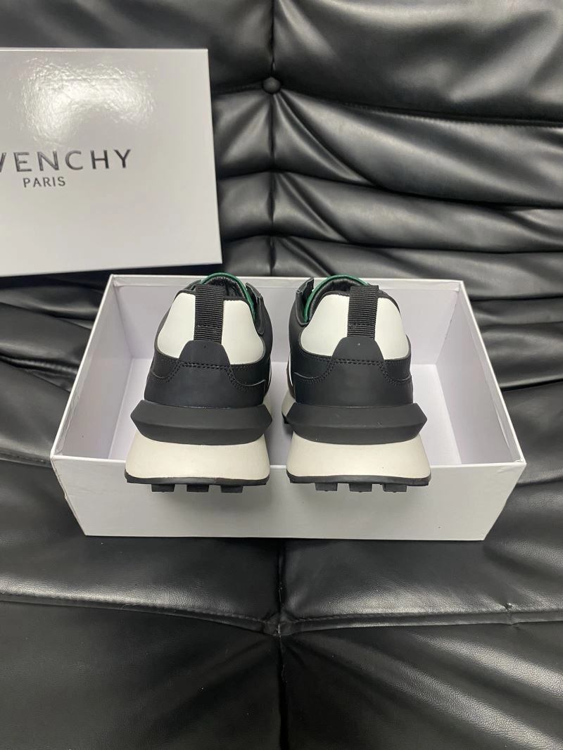 Durable Gxvxnchy Sneakers 154925