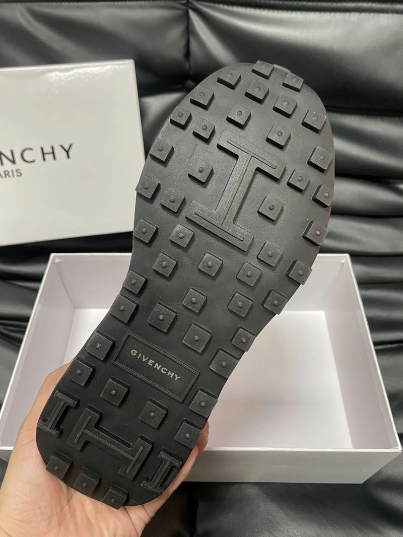 Durable Gxvxnchy Sneakers 154925