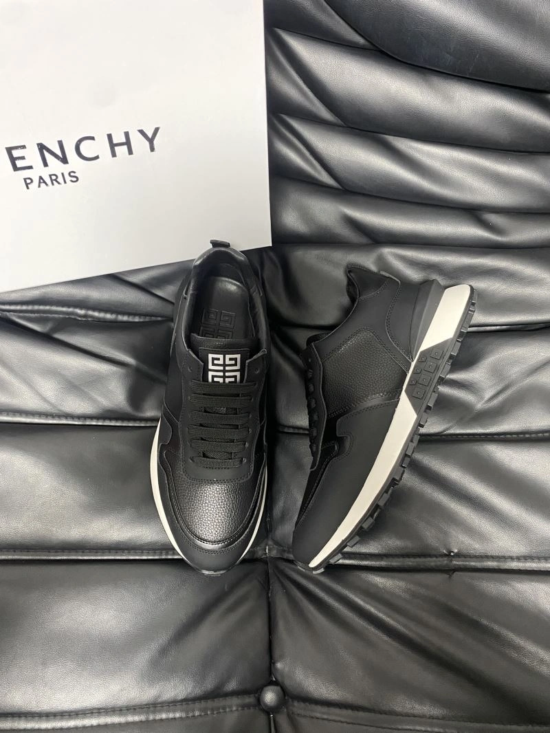 Bold Gxvxnchy Sneakers 154924
