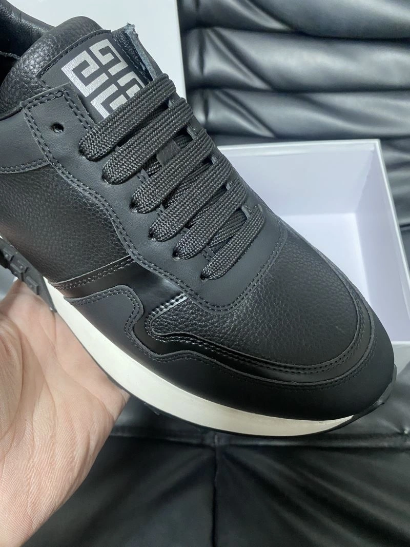 Bold Gxvxnchy Sneakers 154924