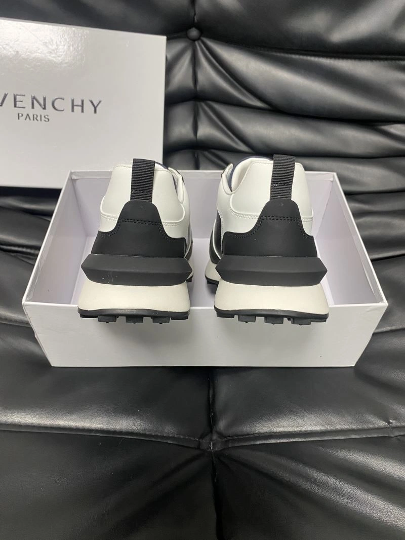 Gxvxnchy Sneakers Popular 154922