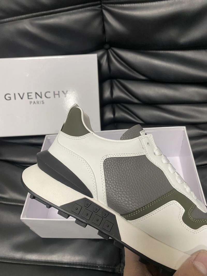 Sophisticated Gxvxnchy Sneakers 154928