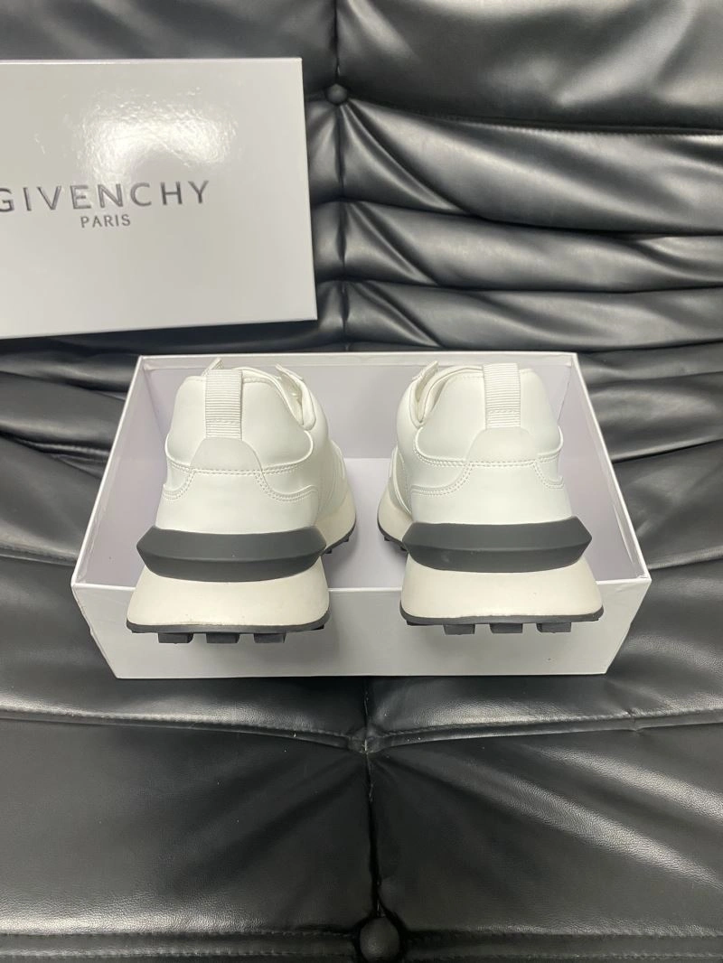 Gxvxnchy Sneakers Affordable 154919