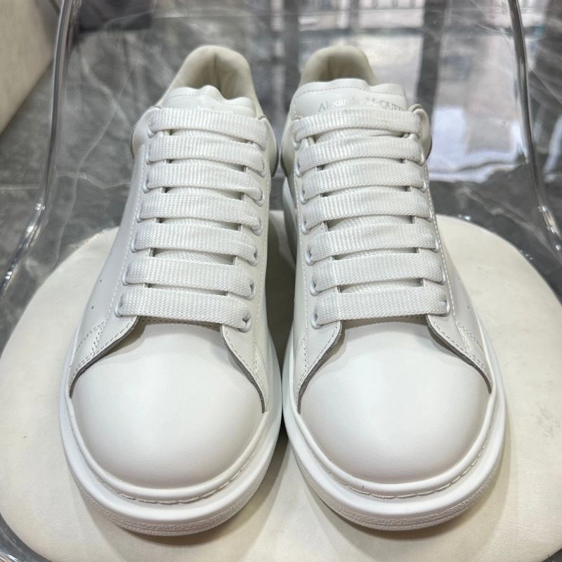 EyeCatching Mxnclxr Sneakers 197714