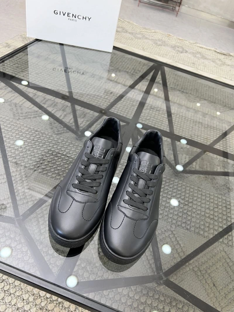 Cozy Gxvxnchy Sneakers 154921
