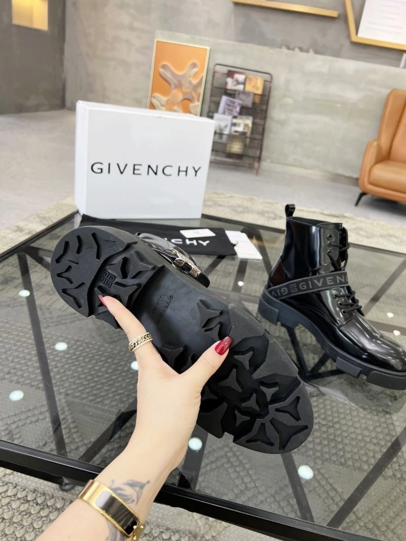 Sleek Gxvxnchy Boots 155020