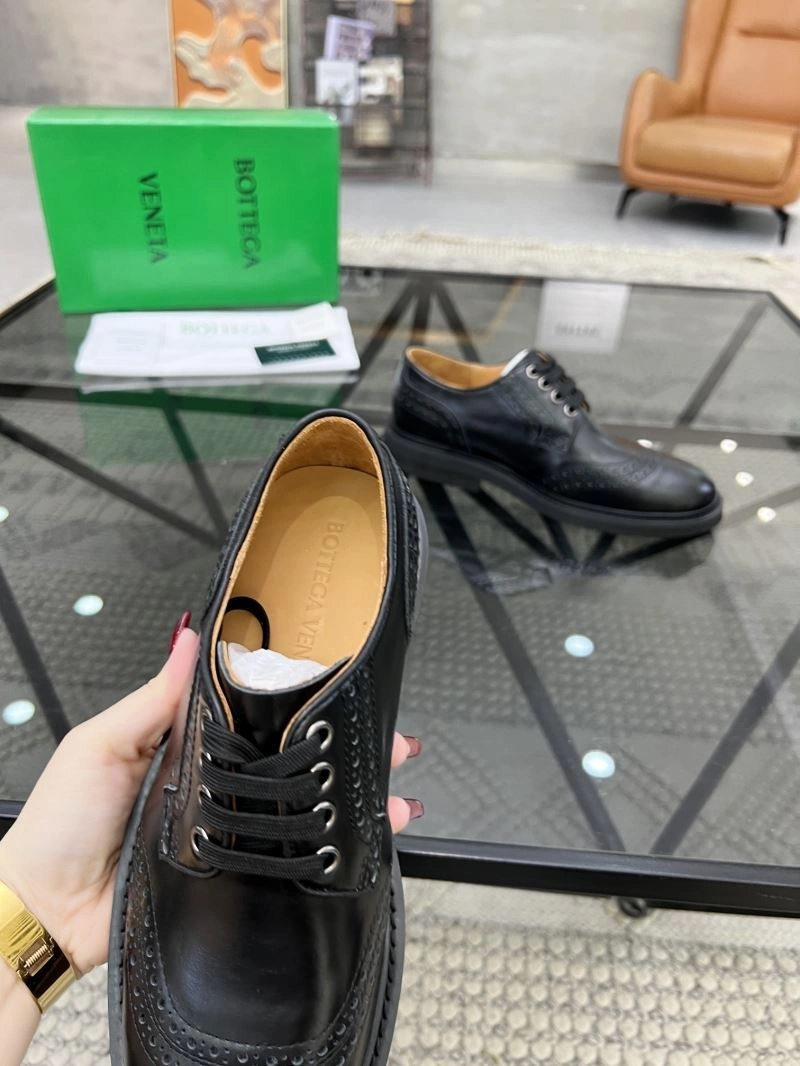 Timeless Bxttxga Vxnxta Leather Shoes 113298
