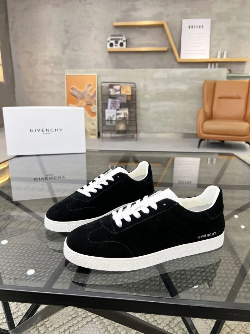 Gxvxnchy Sneakers Popular 154917
