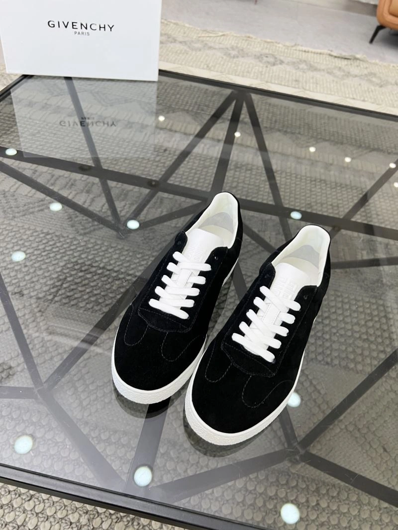 Gxvxnchy Sneakers Popular 154917
