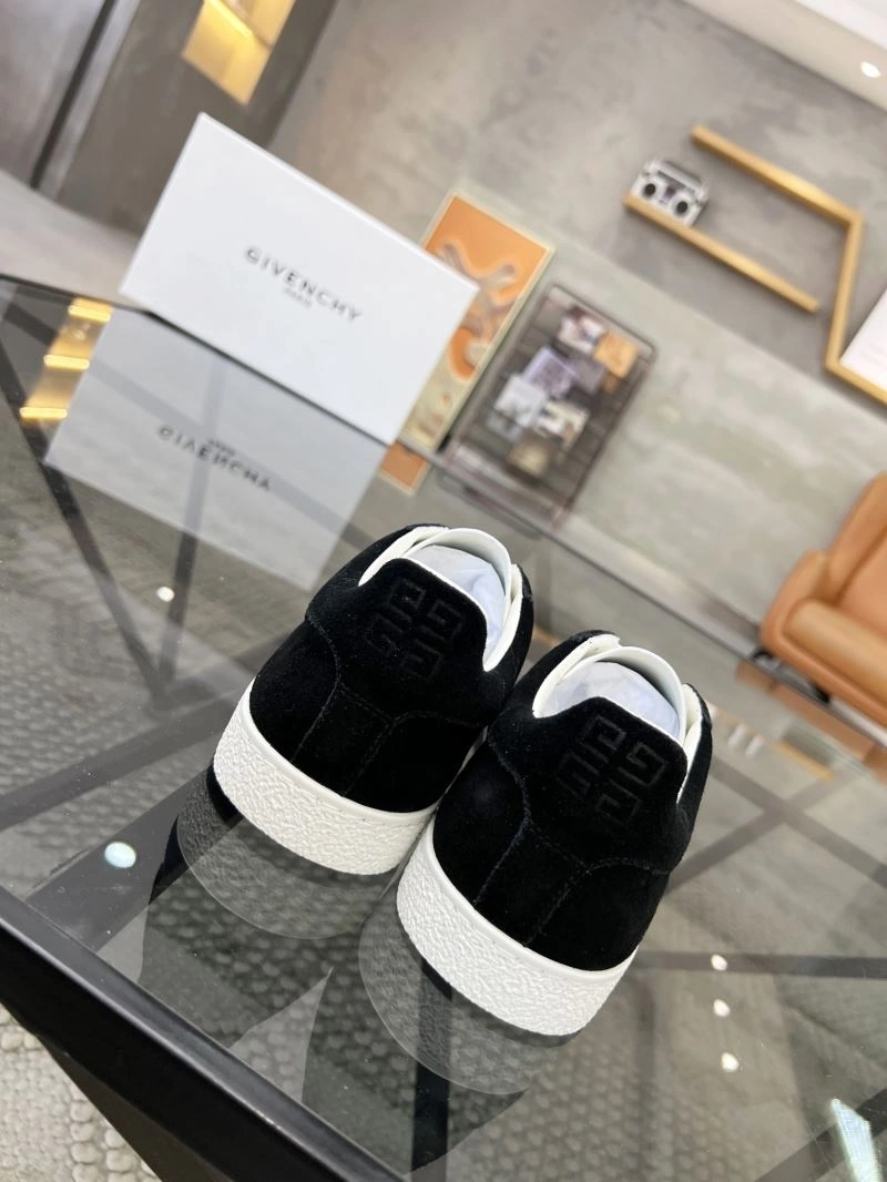 Gxvxnchy Sneakers Popular 154917