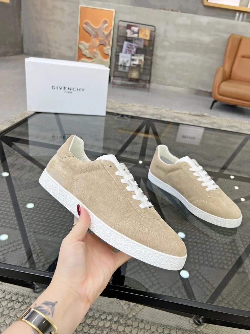 Durable Gxvxnchy Sneakers 154918