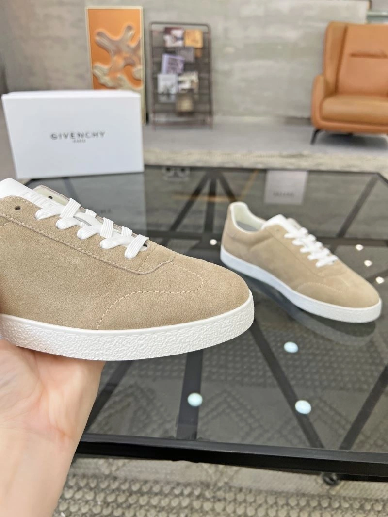 Durable Gxvxnchy Sneakers 154918