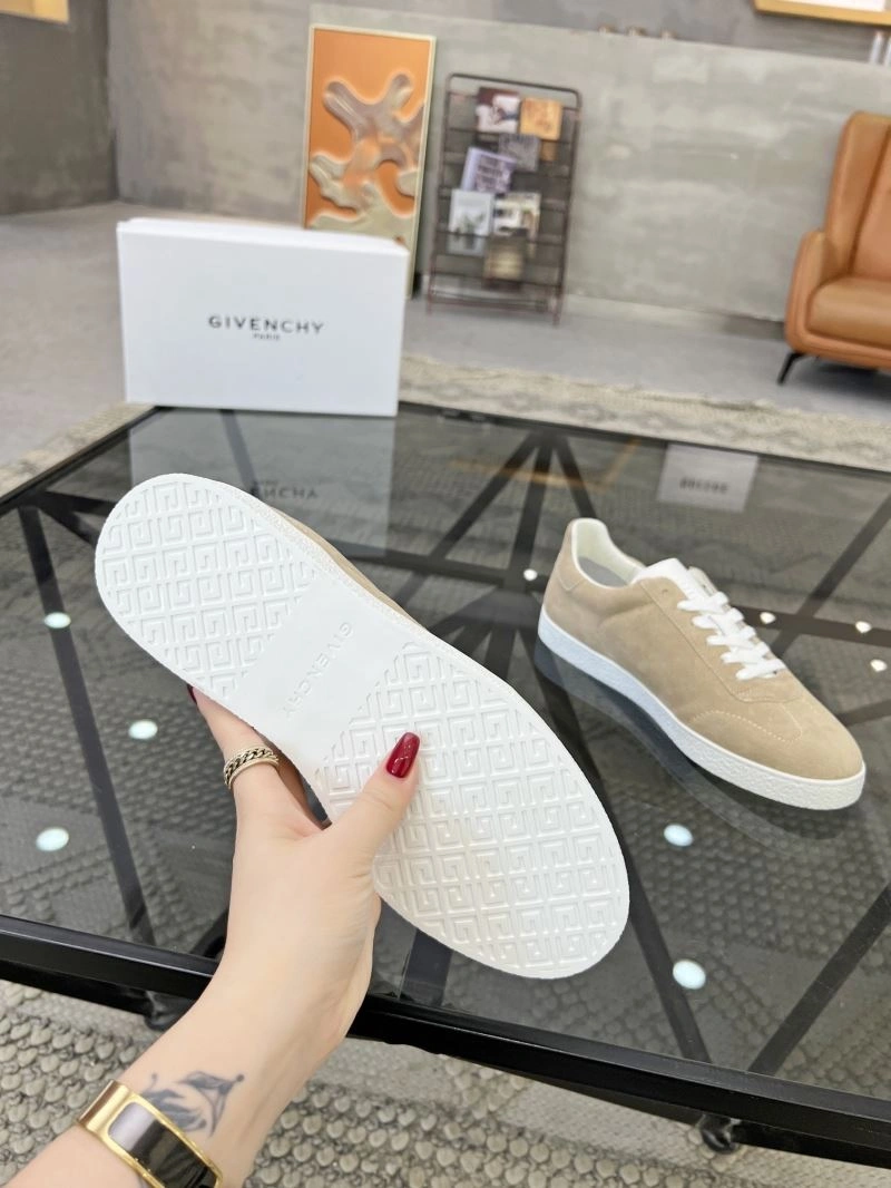 Durable Gxvxnchy Sneakers 154918