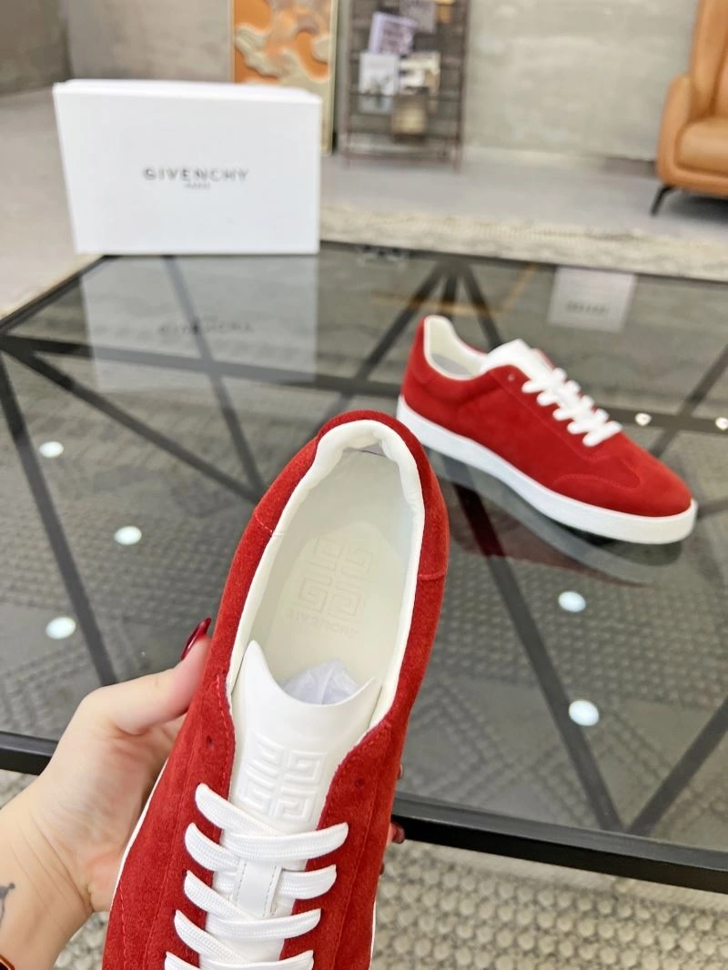 Classic Gxvxnchy Sneakers 154914