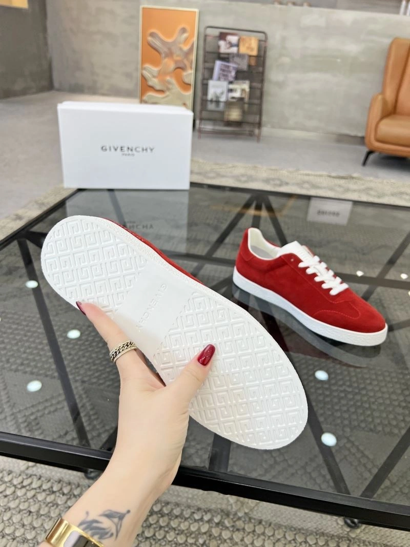 Classic Gxvxnchy Sneakers 154914