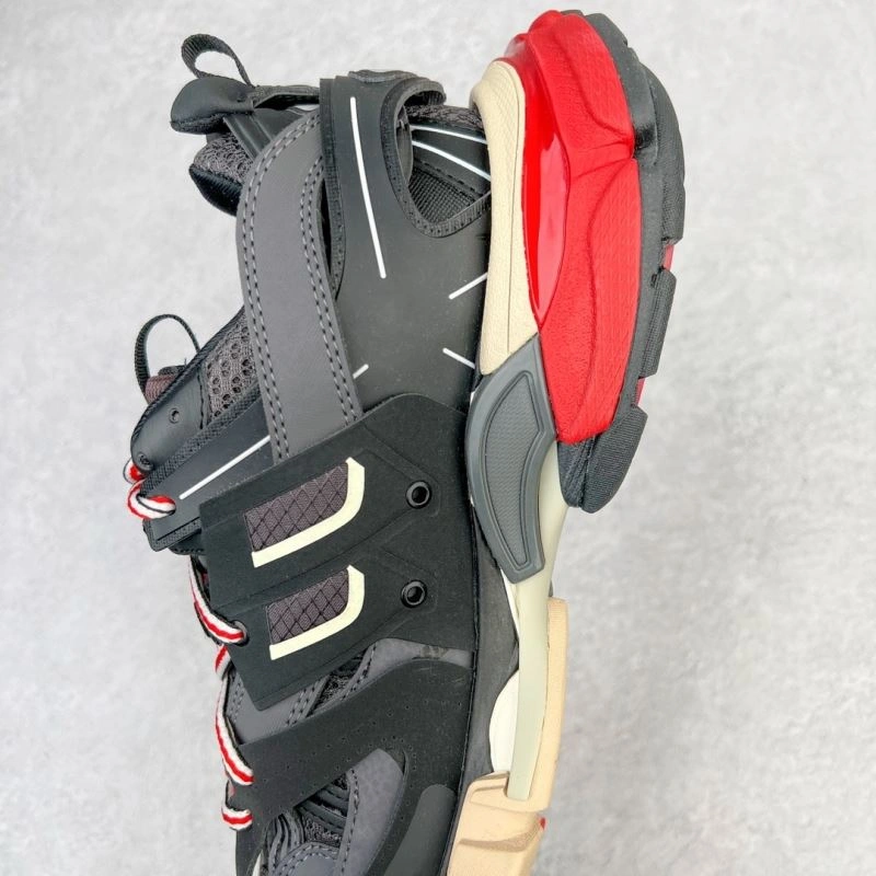 Versatile Bxlxnciaga Sneakers 110611