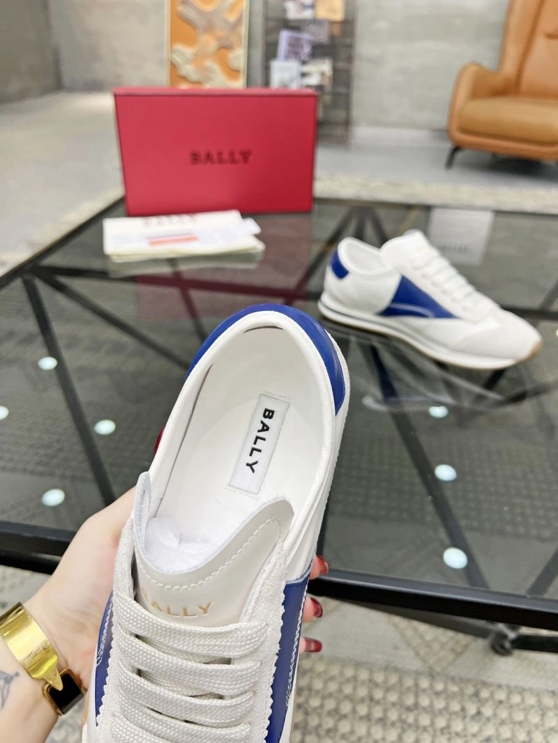 Efficient Bxlly Sneakers 110929
