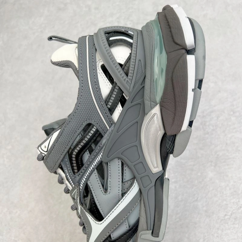 Trendsetting Bxlxnciaga Sneakers 110571