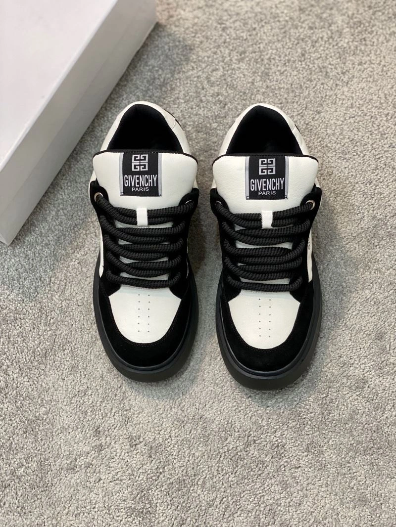 Gxvxnchy Sneakers Elegant 154905