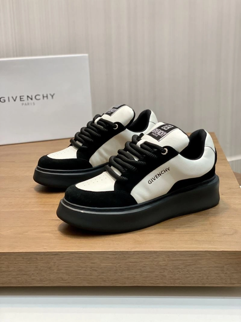 Gxvxnchy Sneakers Elegant 154905