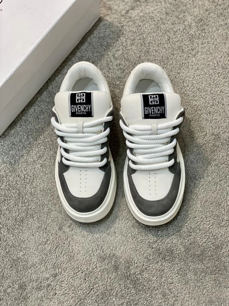 EyeCatching Gxvxnchy Sneakers 154907