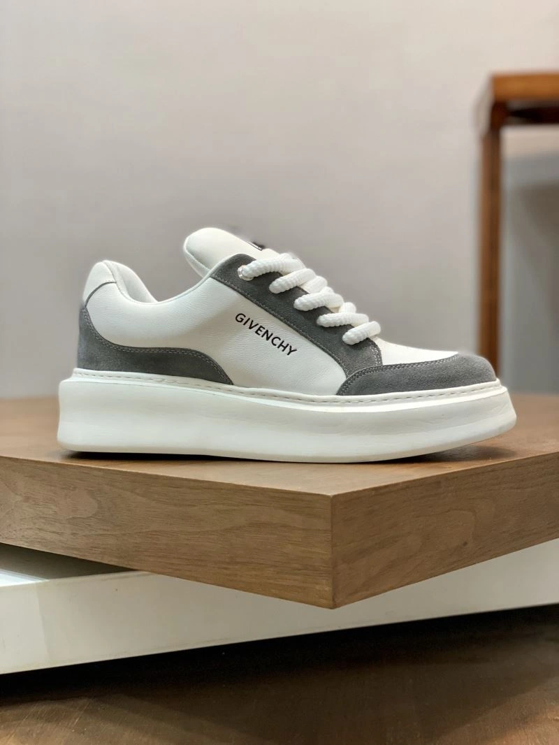 EyeCatching Gxvxnchy Sneakers 154907