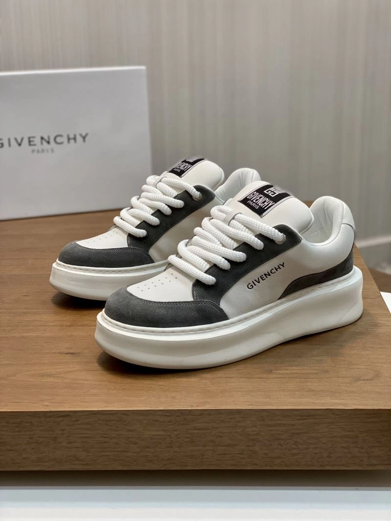 EyeCatching Gxvxnchy Sneakers 154907