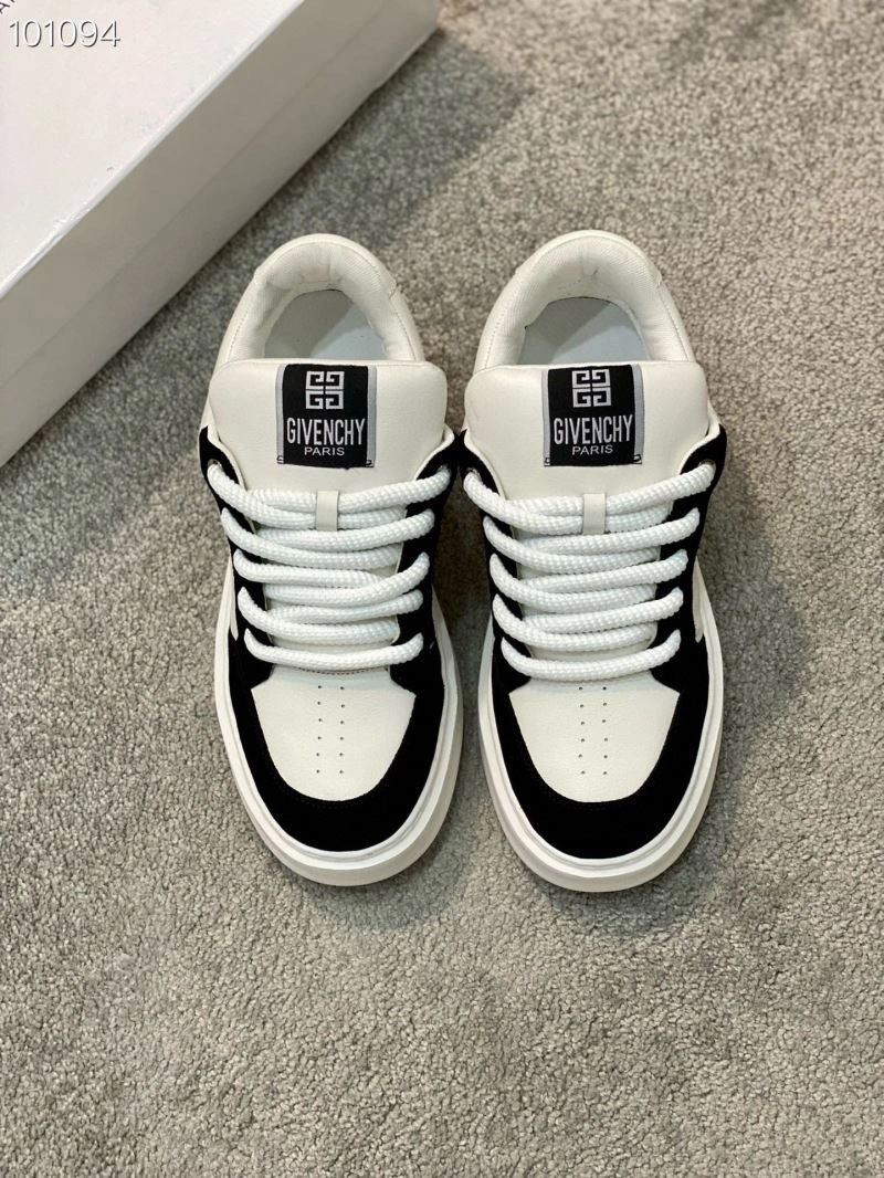 Compact Gxvxnchy Sneakers 154904
