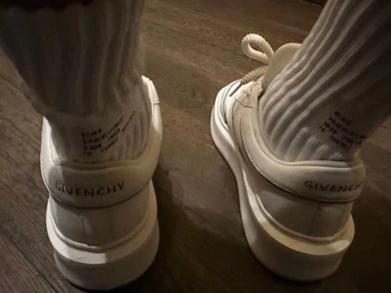 Breathable Gxvxnchy Sneakers 154901