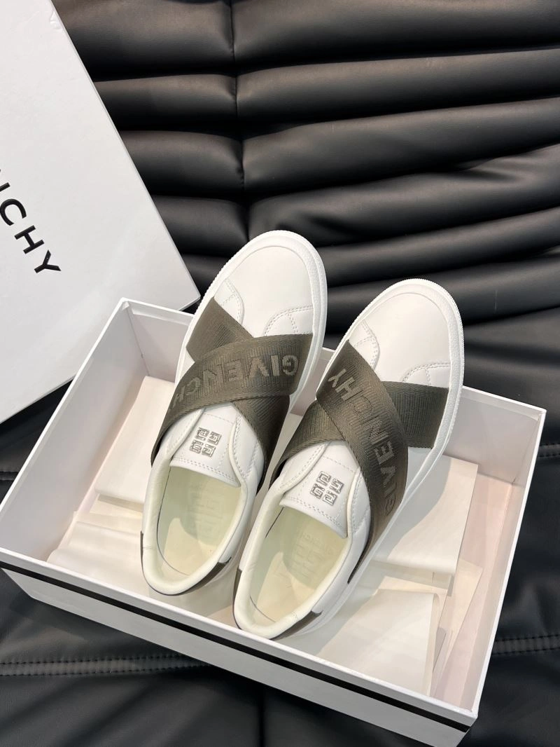 Reliable Gxvxnchy Sneakers 154900