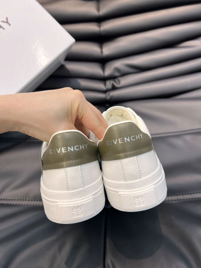 Reliable Gxvxnchy Sneakers 154900