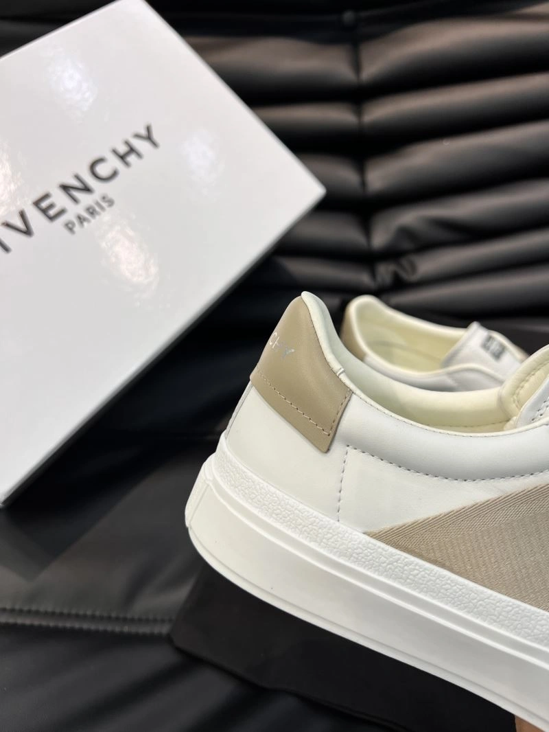 Efficient Gxvxnchy Sneakers 154894