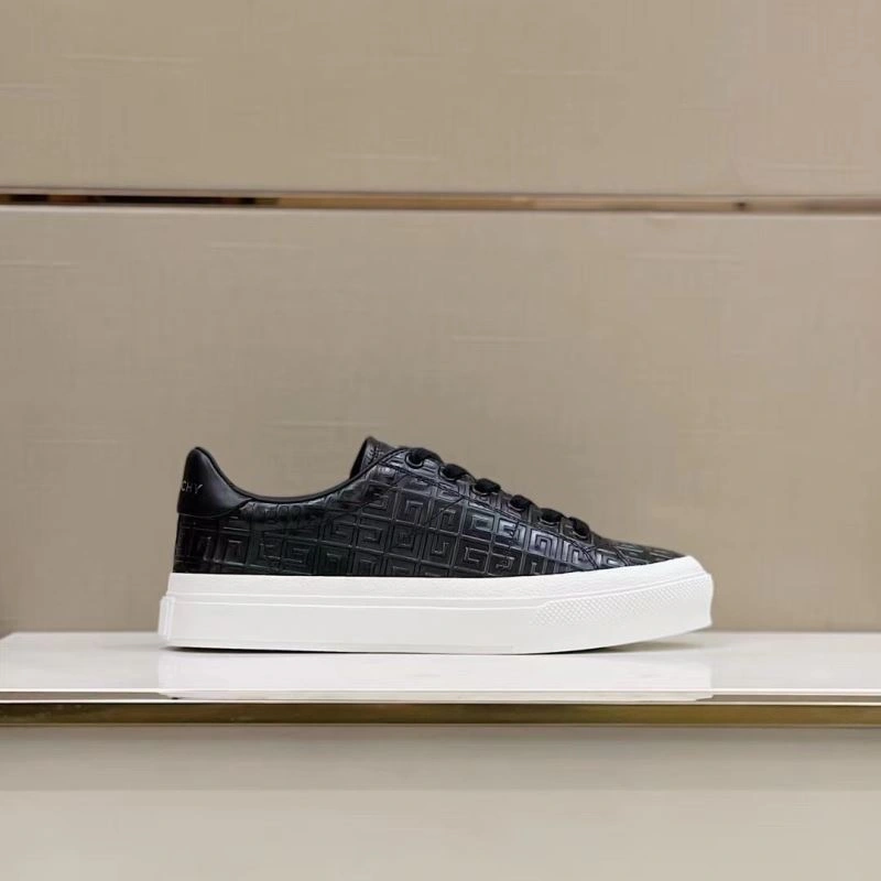 Compact Gxvxnchy Sneakers 154890