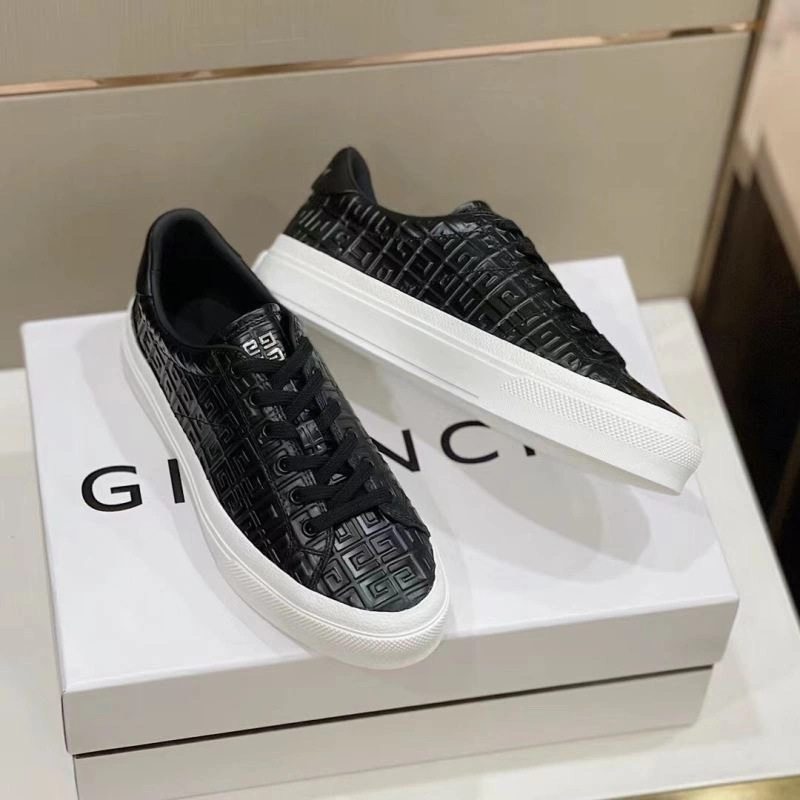 Compact Gxvxnchy Sneakers 154890
