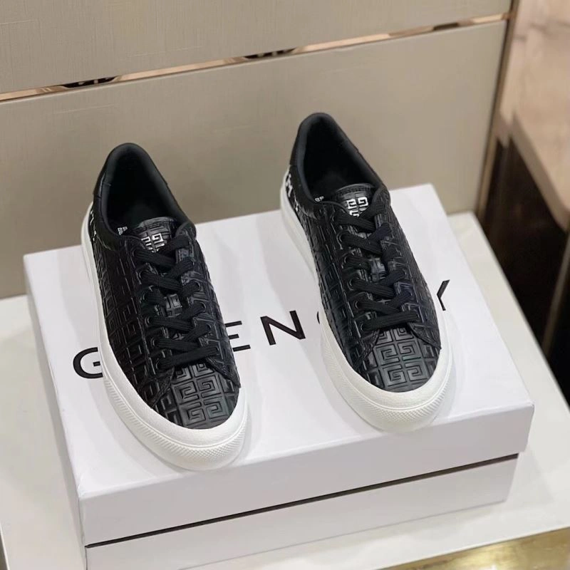 Gxvxnchy Sneakers Sophisticated 154897