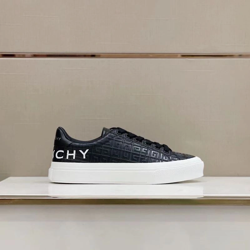 Gxvxnchy Sneakers Sophisticated 154897