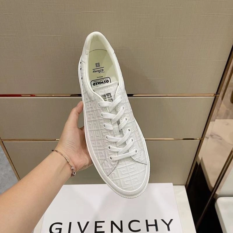 Gxvxnchy Sneakers Bold 154887
