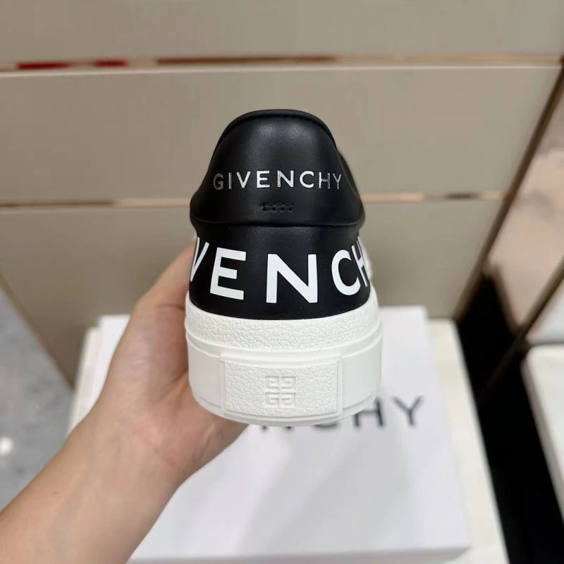 Timeless Gxvxnchy Sneakers 154899