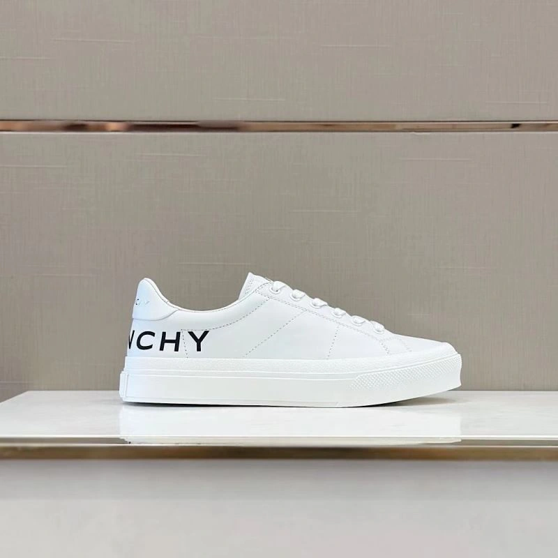 Trendy Gxvxnchy Sneakers 154885