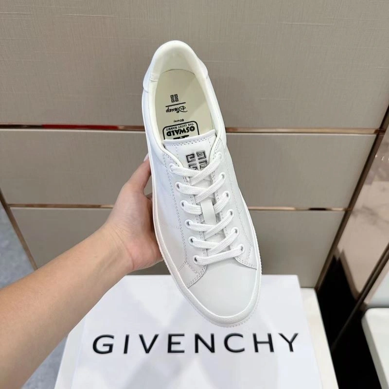 Trendy Gxvxnchy Sneakers 154885