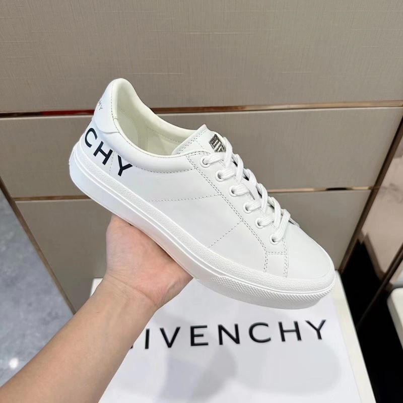 Trendy Gxvxnchy Sneakers 154885