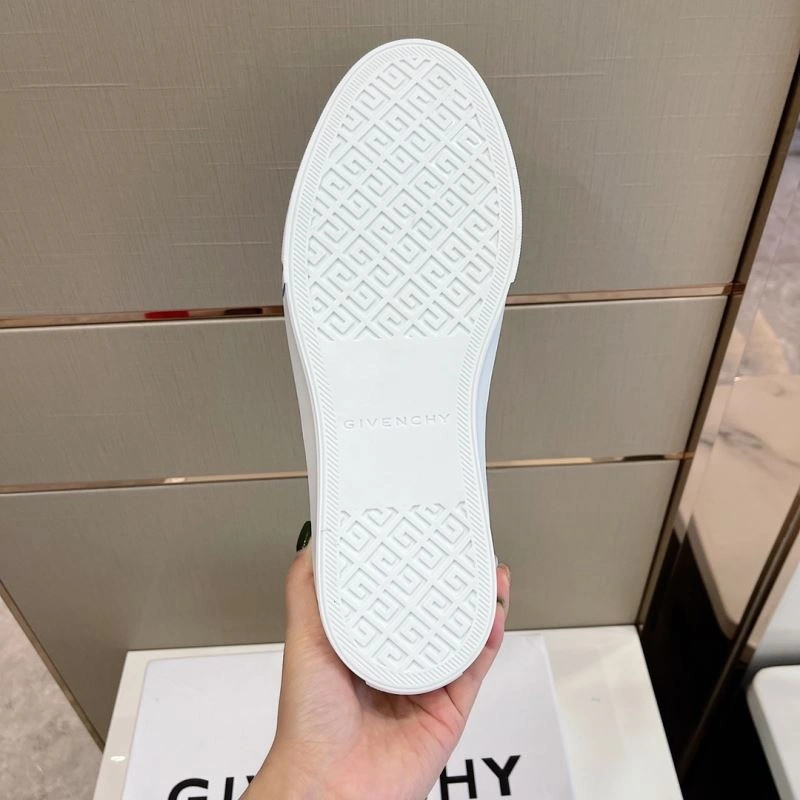 Gxvxnchy Sneakers UrbanStyle 154902
