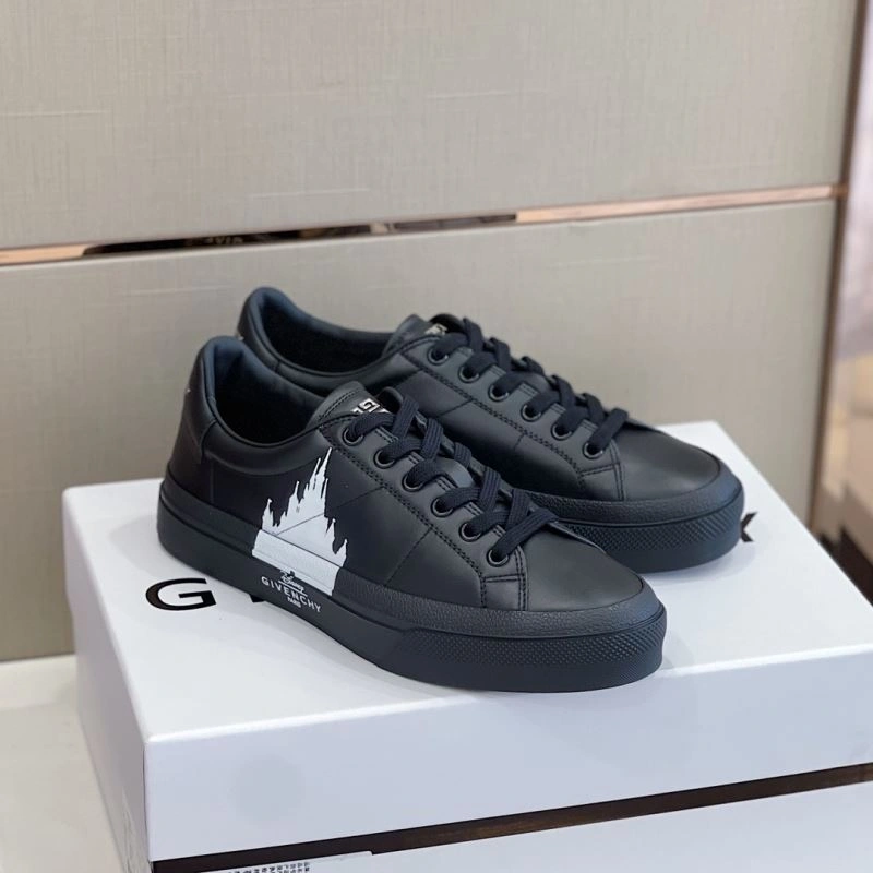 Gxvxnchy Sneakers Unique 154882