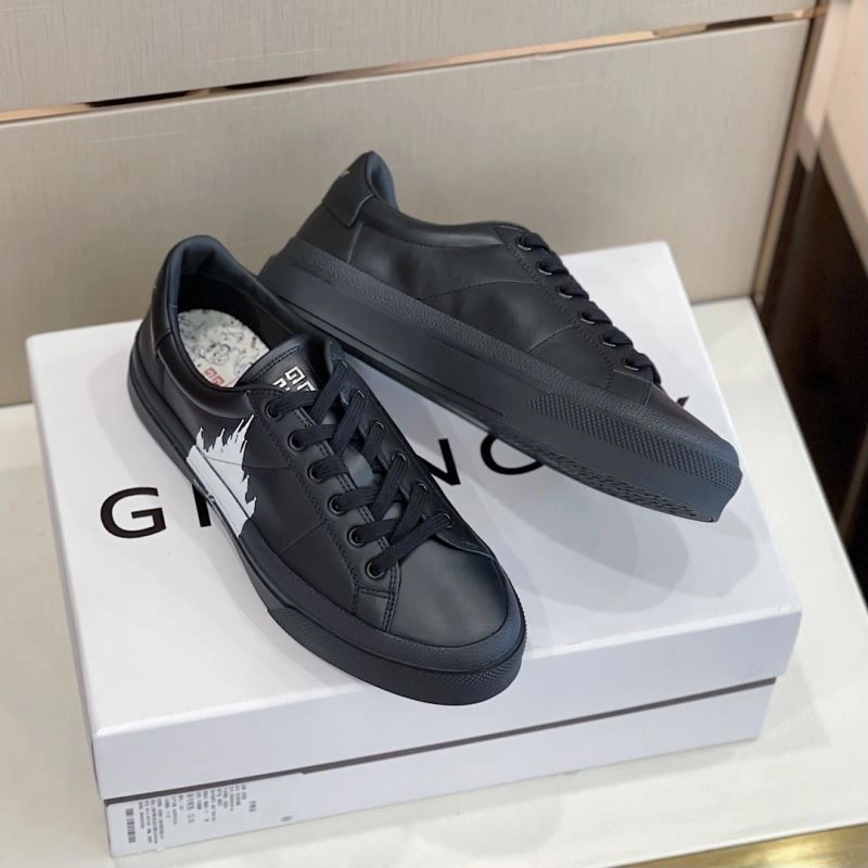 Gxvxnchy Sneakers Unique 154882
