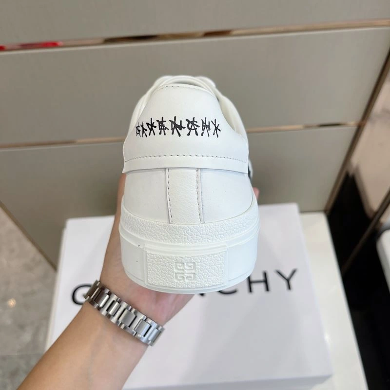Gxvxnchy Sneakers Compact 154879