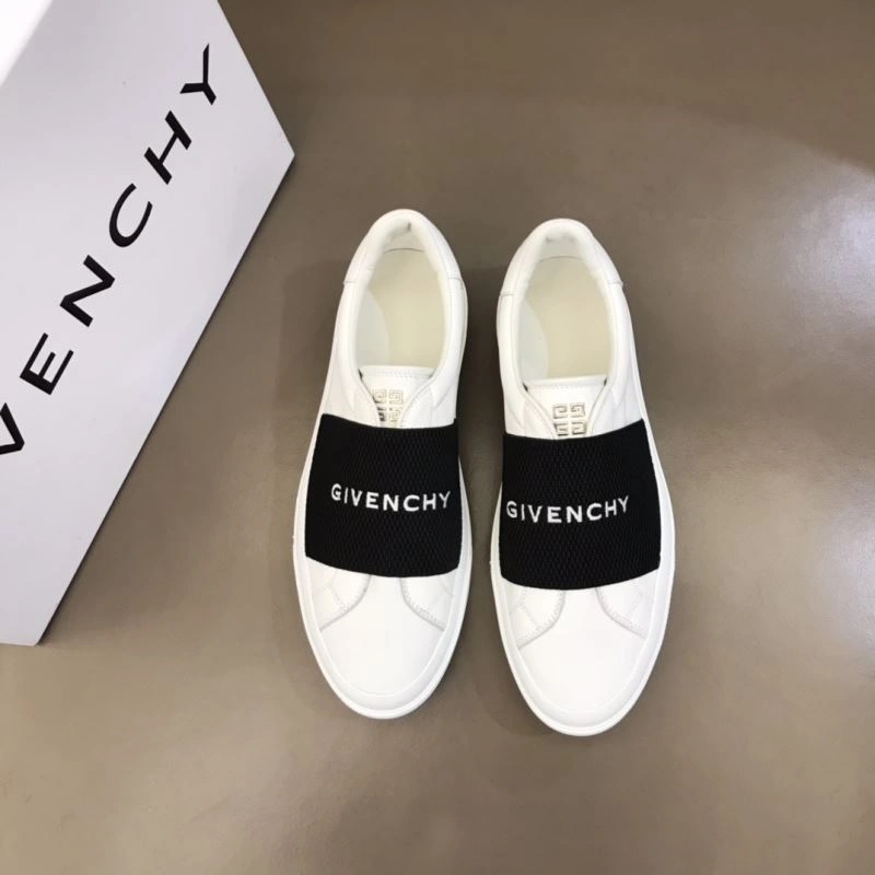 Gxvxnchy Sneakers Unique 154876